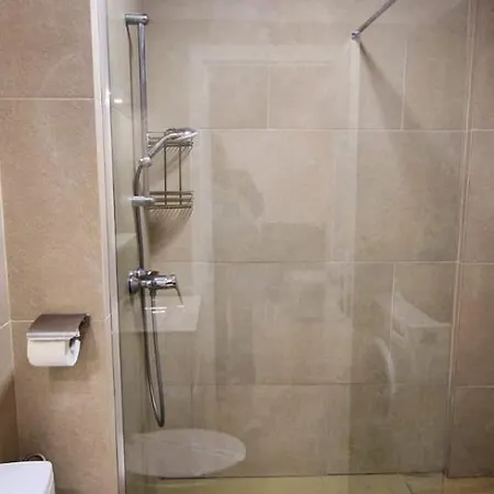 Infinity - Sea Breeze Sauna Jacuzzi Gym Apartment Navodari