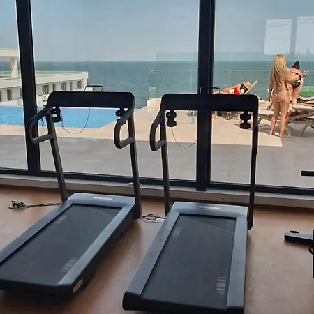 Infinity - Sea Breeze Sauna Jacuzzi Gym 3* Navodari