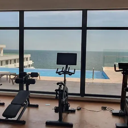 Apartment Infinity - Sea Breeze Sauna Jacuzzi Gym 3*