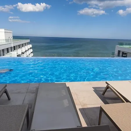 Infinity - Sea Breeze Sauna Jacuzzi Gym Apartment 3*